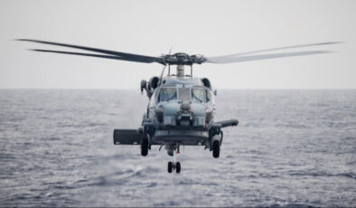 Avustralya: Çin savaş uçağı helikopterimize işaret fişeği attı